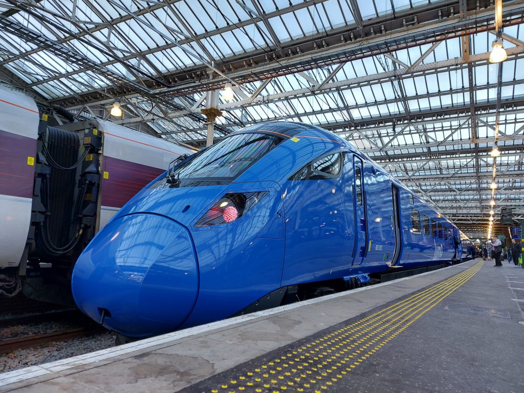lumo train