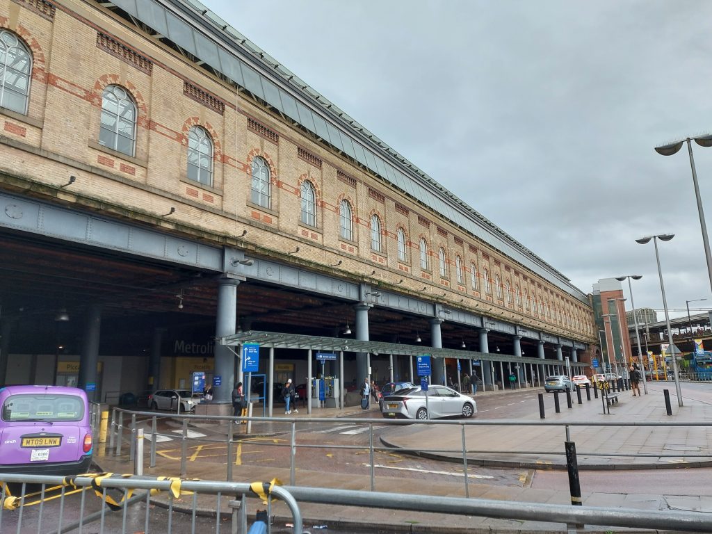 manchester train stations - piccadilly station fairfield street exit
