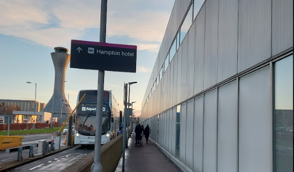 edinburgh airport to city centre - walk out of terminal