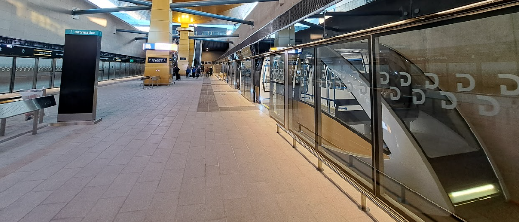 luton aitport dart train