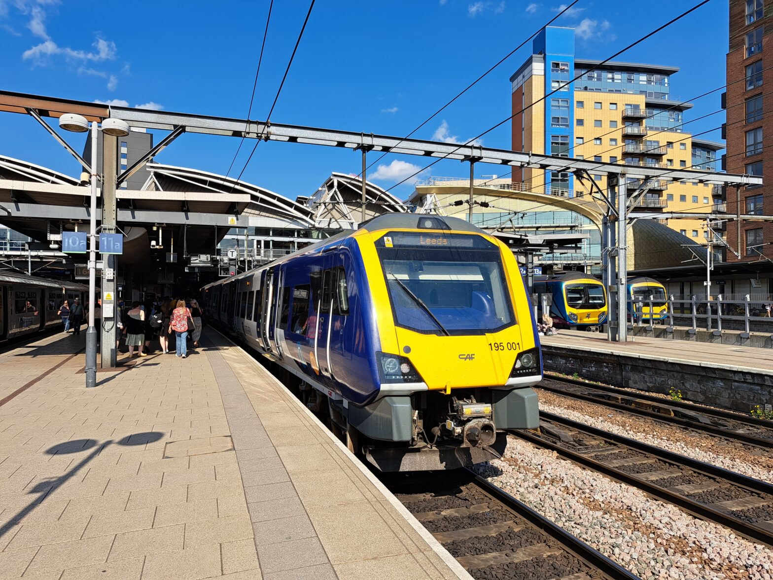 leeds to manchester trains